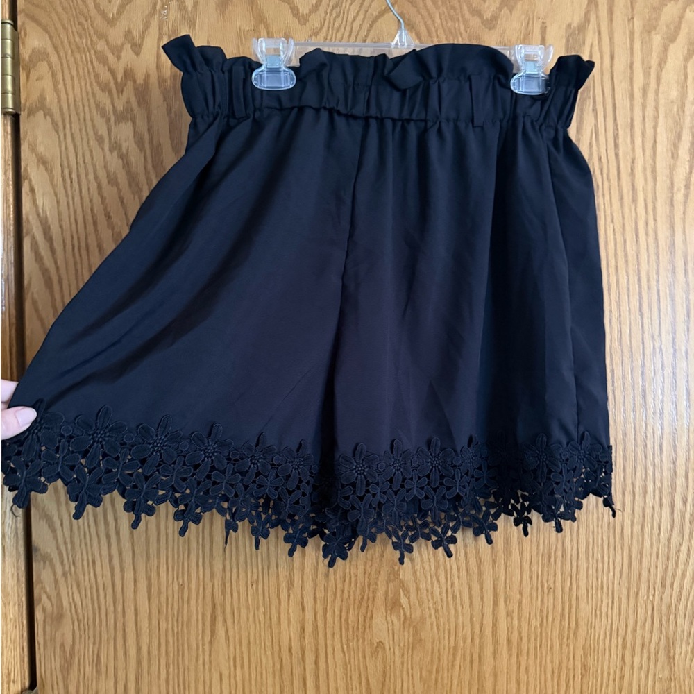 Adorable Black Lace Trim Women's Shorts